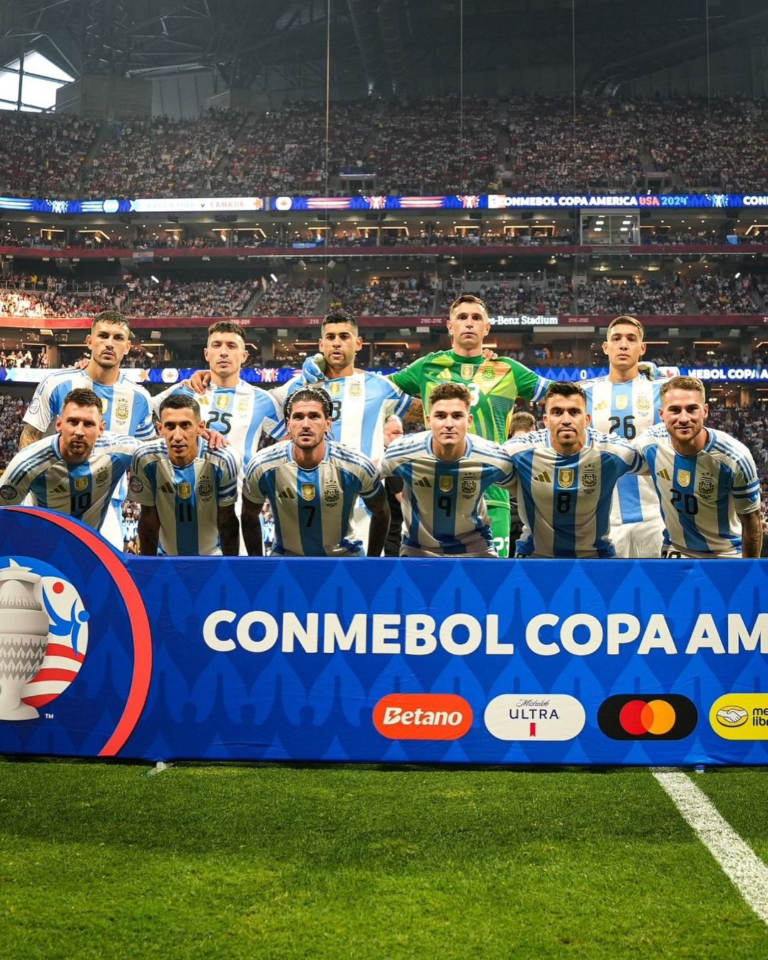 阿根廷横扫那不勒斯，楚阿梅尼扛起全队