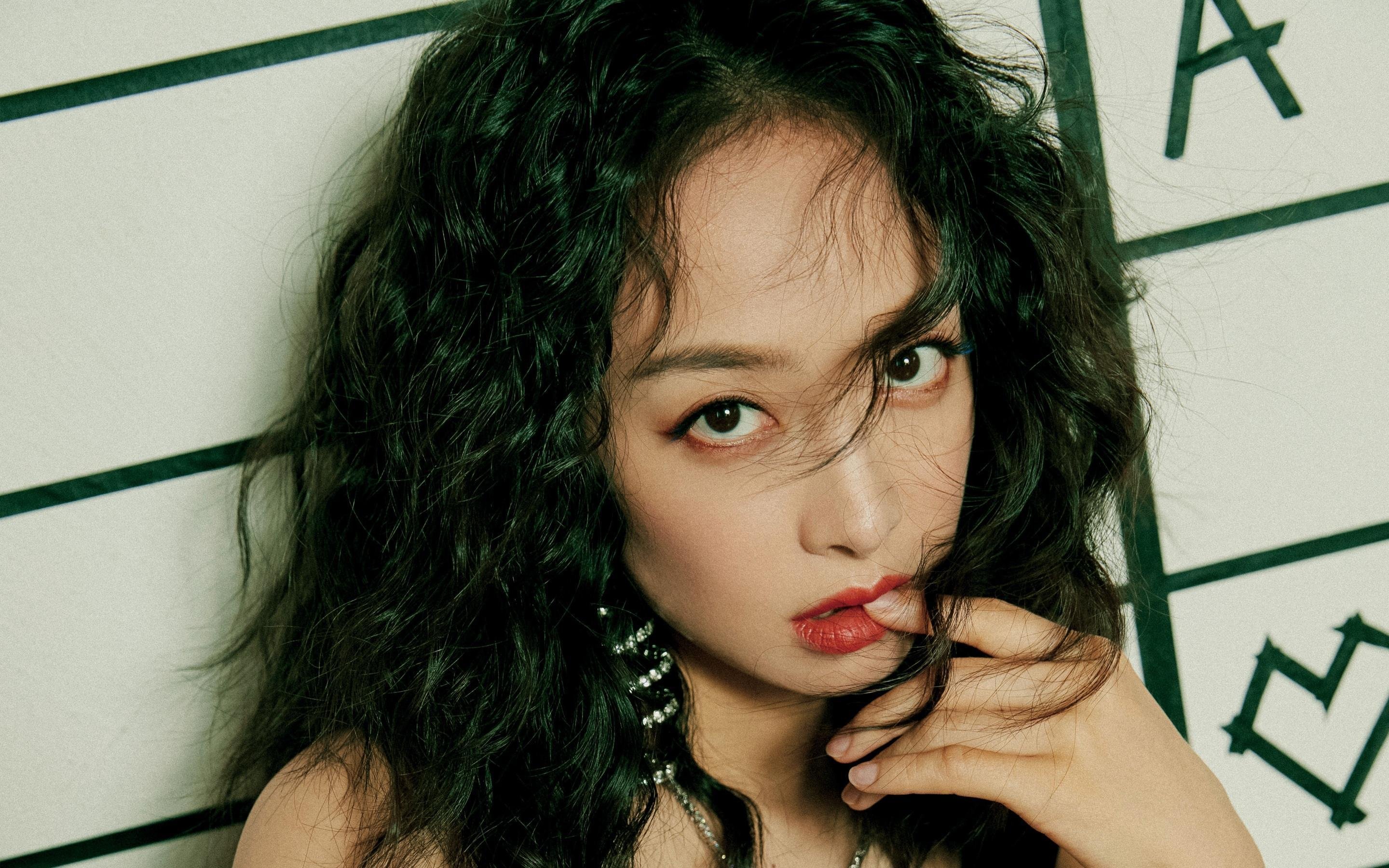 中场权杖交接之夜,卡马文加接过莫德里奇的旗帜,带领乌拉圭击碎格子军团最后的骄傲