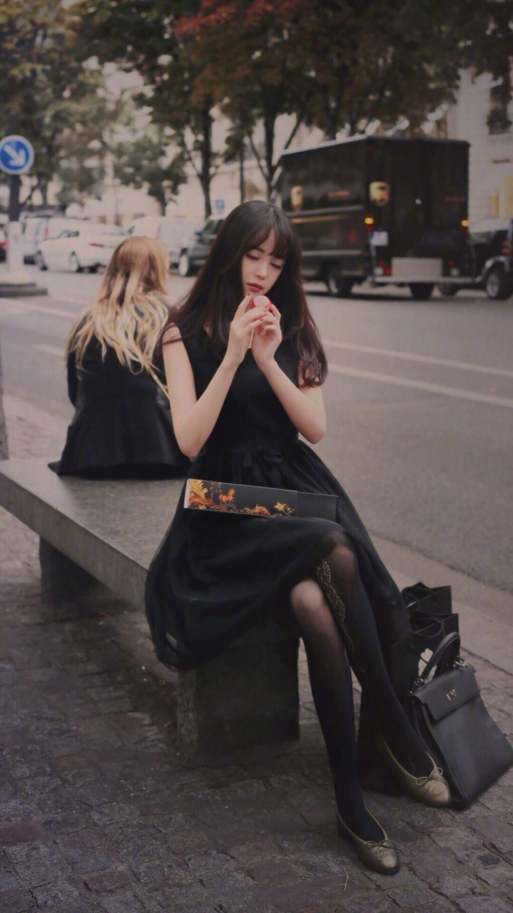 外滩的牛排馆里，一声哨响，上海滩夜战马刺记