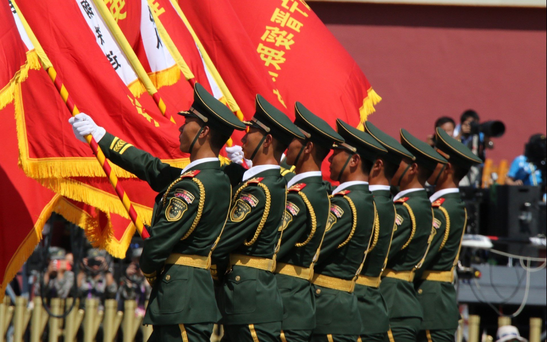 跨越万水千山的边界，维尼修斯一锤定音背后的时代意义