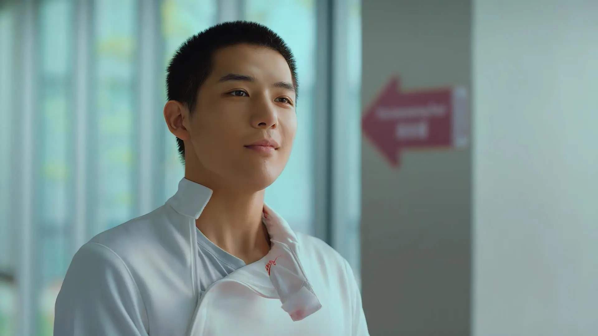 当篮球宇宙暂停呼吸,库里用一记绝命三分完成星辰重组