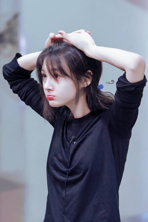 钢铁意志在午夜加时，纽维的雨胎赌局如何让德国在巴黎街道征服法兰西